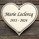 signe de texte en émail en forme de coeur