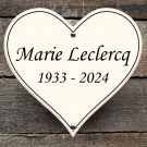 signe de texte en émail en forme de coeur