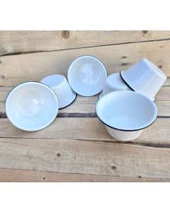Set de 6 plateaux en émail (plats)