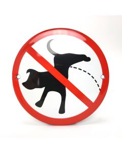 chien interdit de faire pipi