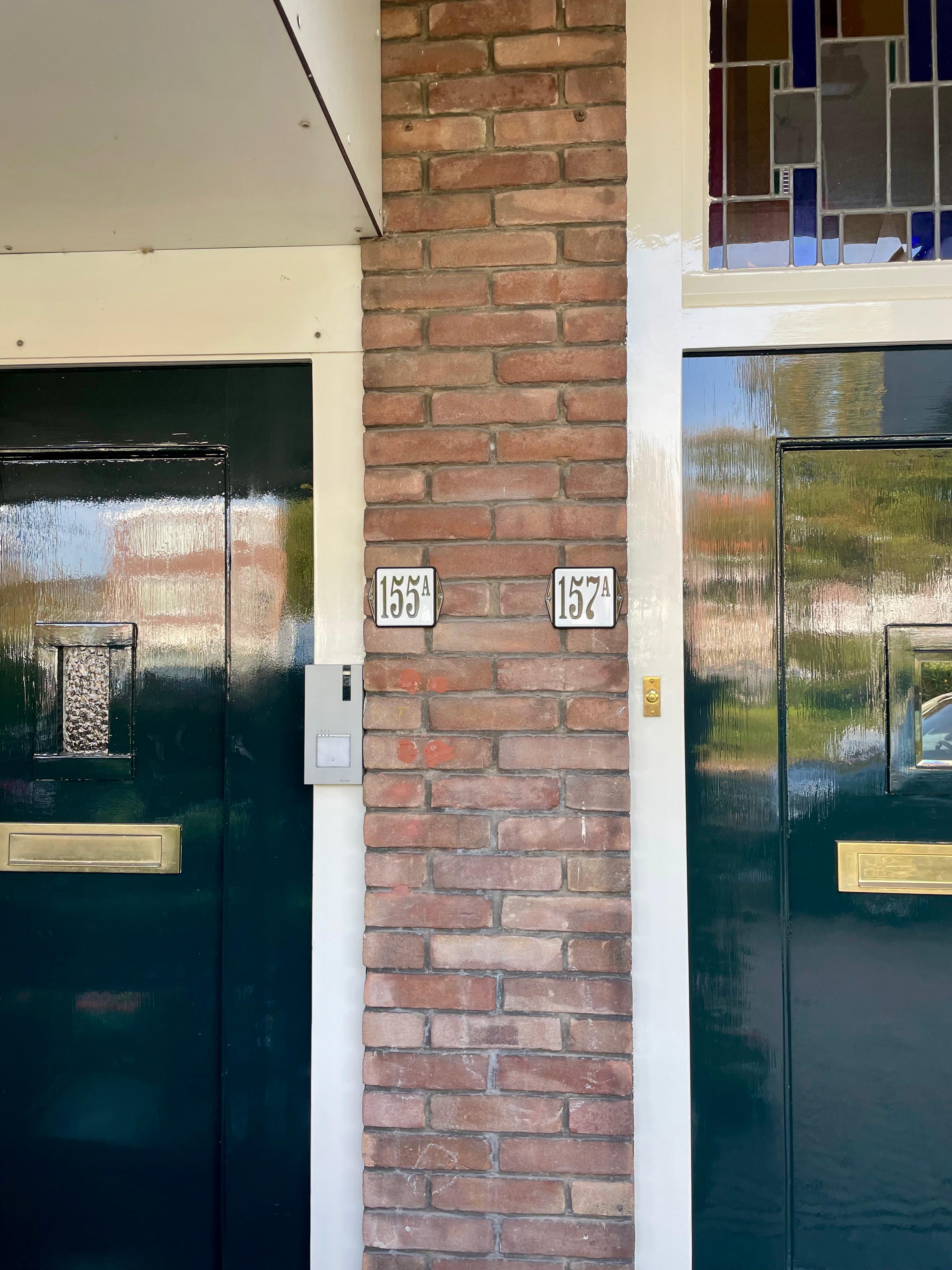 Numéro de maison l’oreille coloré